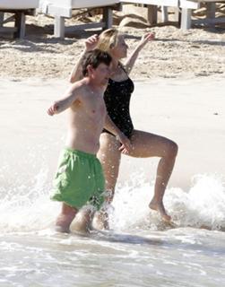 Tracy Pollan feet photo 12