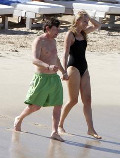 Tracy Pollan feet photo 11