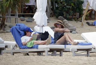 Tracy Pollan feet photo 9