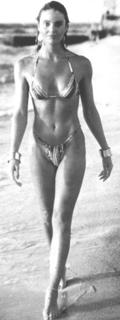 Tracy Scoggins feet photo 2