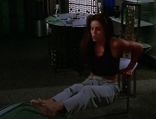 Tracy Scoggins feet photo 1