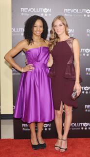 Tracy Spiridakos feet photo thumbnail