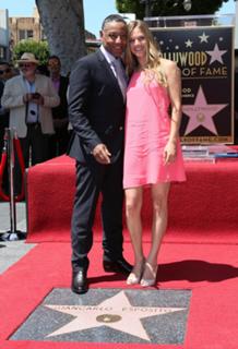 Tracy Spiridakos feet photo thumbnail