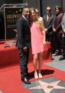 Tracy Spiridakos feet photo thumbnail