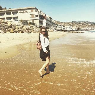 Tracy Spiridakos feet photo thumbnail