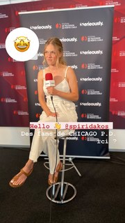 Tracy Spiridakos feet photo thumbnail