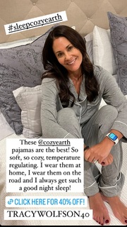 Tracy Wolfson feet photo thumbnail