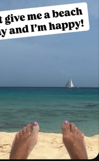 Tracy Wolfson feet photo thumbnail