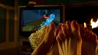 Traylor Howard feet photo thumbnail