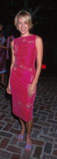 Traylor Howard feet photo thumbnail
