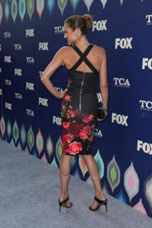 Tricia Helfer feet photo thumbnail