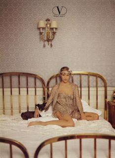 Tricia Helfer feet photo thumbnail