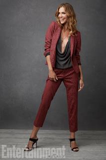 Tricia Helfer feet photo thumbnail