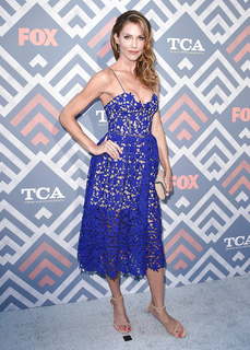 Tricia Helfer feet photo thumbnail