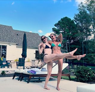 Tricia Helfer feet photo thumbnail