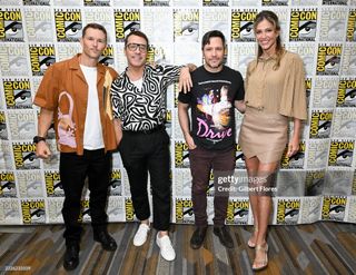 Tricia Helfer feet photo thumbnail