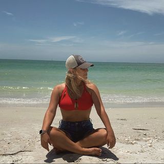 Tricia Whitaker feet photo 5