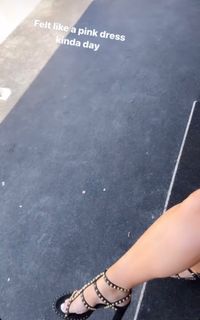 Tricia Whitaker feet photo 9