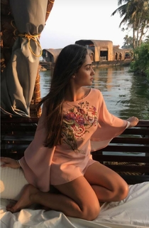 Tridha Choudhury feet photo thumbnail