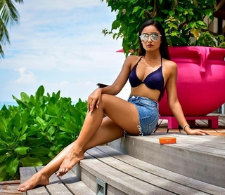 Tridha Choudhury feet photo thumbnail