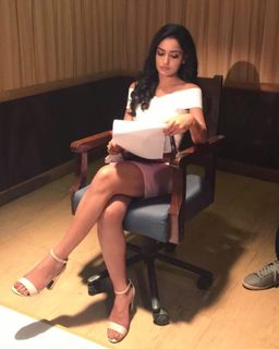 Tridha Choudhury feet photo thumbnail