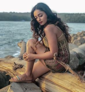 Tridha Choudhury feet photo thumbnail