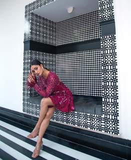 Tridha Choudhury feet photo thumbnail