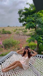 Tridha Choudhury feet photo thumbnail