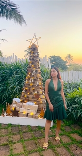 Tridha Choudhury feet photo thumbnail