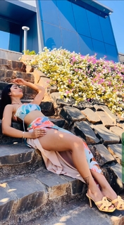 Tridha Choudhury feet photo thumbnail