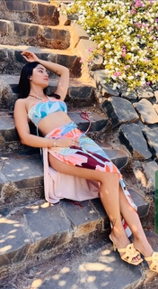 Tridha Choudhury feet photo thumbnail