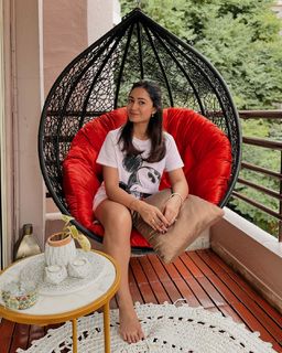 Tridha Choudhury feet photo thumbnail