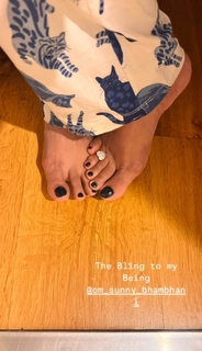 Tridha Choudhury feet photo thumbnail