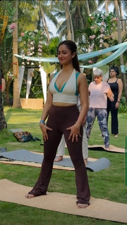 Tridha Choudhury feet photo thumbnail