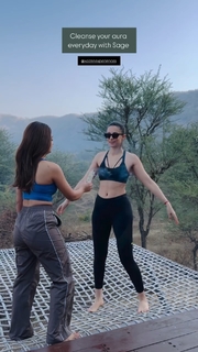 Tridha Choudhury feet photo thumbnail