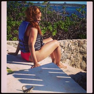 Trina feet photo thumbnail