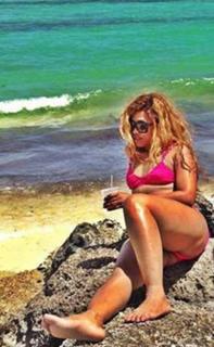 Trina feet photo thumbnail