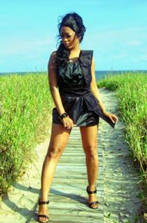 Trina feet photo thumbnail