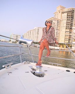 Trina feet photo thumbnail