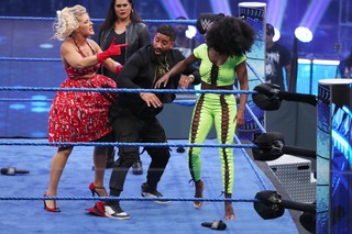 Trinity Fatu feet photo thumbnail