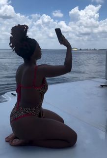 Trinity Fatu feet photo thumbnail