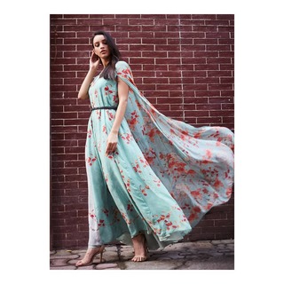 Triptii Dimri feet photo thumbnail