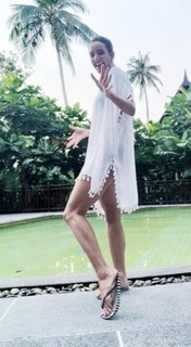 Triptii Dimri feet photo thumbnail