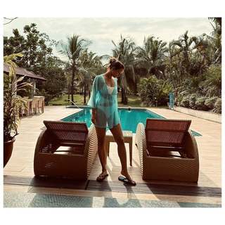 Triptii Dimri feet photo thumbnail