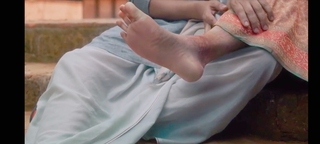 Triptii Dimri feet photo thumbnail