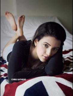 Triptii Dimri feet photo thumbnail