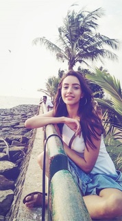 Triptii Dimri feet photo thumbnail