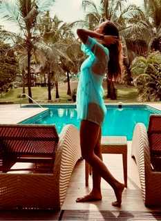 Triptii Dimri feet photo thumbnail