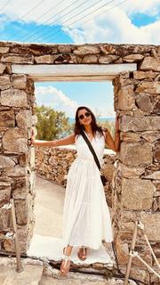 Triptii Dimri feet photo thumbnail