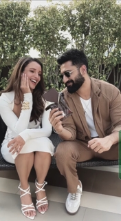 Triptii Dimri feet photo thumbnail